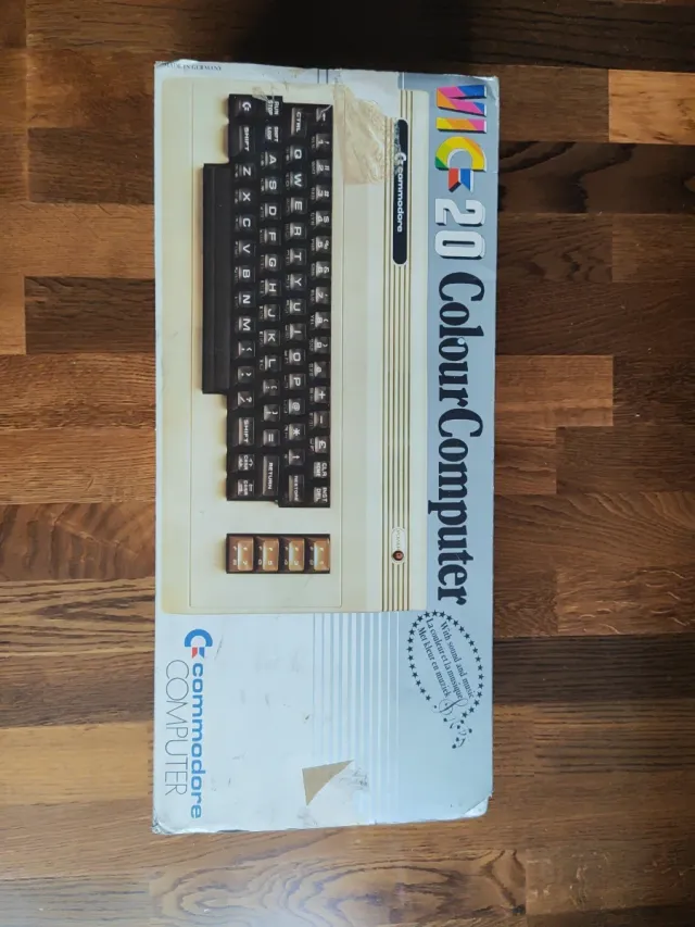 Commodore VIC-20 Ordenador Color