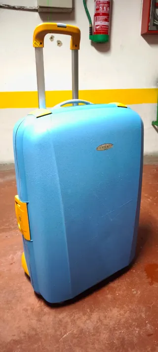 2 Maletas de viaje Cromia azul y amarilla