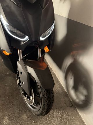 Yamaha XMAX 300 como nueva