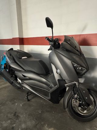 Yamaha XMAX 300 como nueva