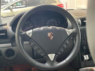 Porsche Cayenne -