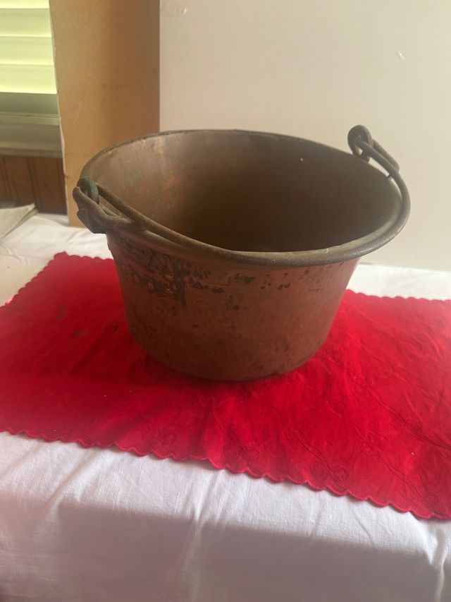 Antico paiolo in rame