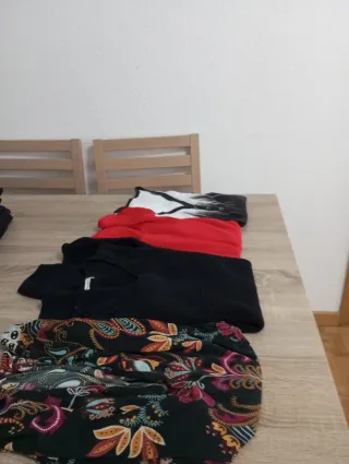 Lote 5 pantalones y 4 complementos