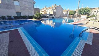 Casa adosada en alquiler en Nueva Torrevieja - Aguas Nuevas en Torrevieja