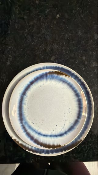 Conjunto de 24 pratos de cerâmica