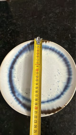 Conjunto de 24 pratos de cerâmica