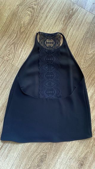 Top lencero negro cuello halter espalda encaje Zar