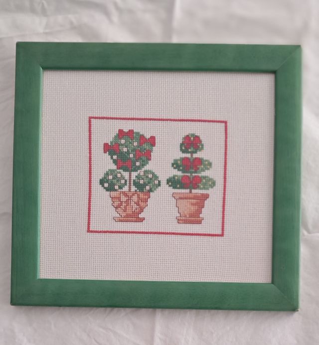 4 Cuadros Punto Cruz Navideños Hechos a Mano