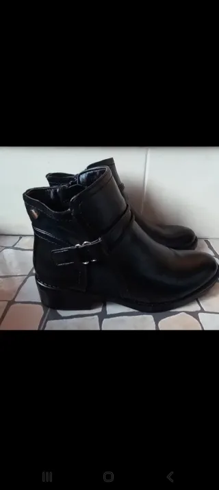 Botas pretas - Tamanho 36