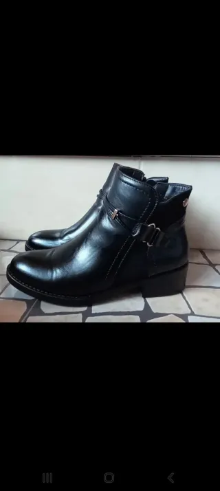 Botas pretas - Tamanho 36