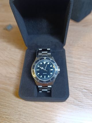 Reloj de Pulsera Negro y Plateado