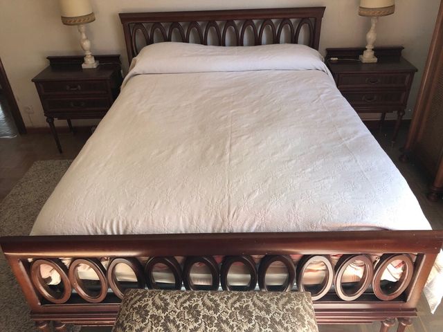 Cama de matrimonio de madera