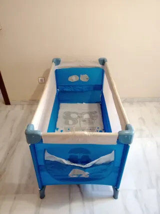 Cuna de viaje con colchón