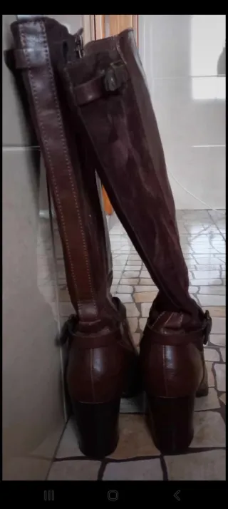 Botas castanhas salto alto - Tamanho 36