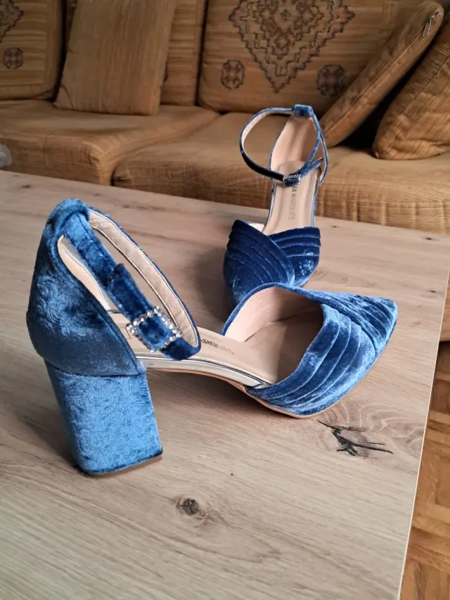 Zapatos de terciopelo azul
