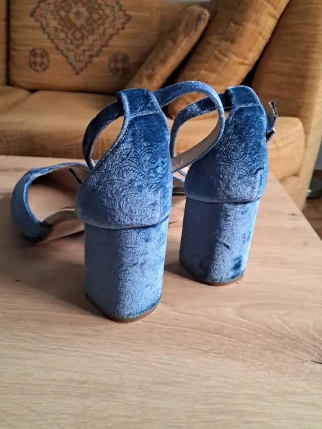 Zapatos de terciopelo azul