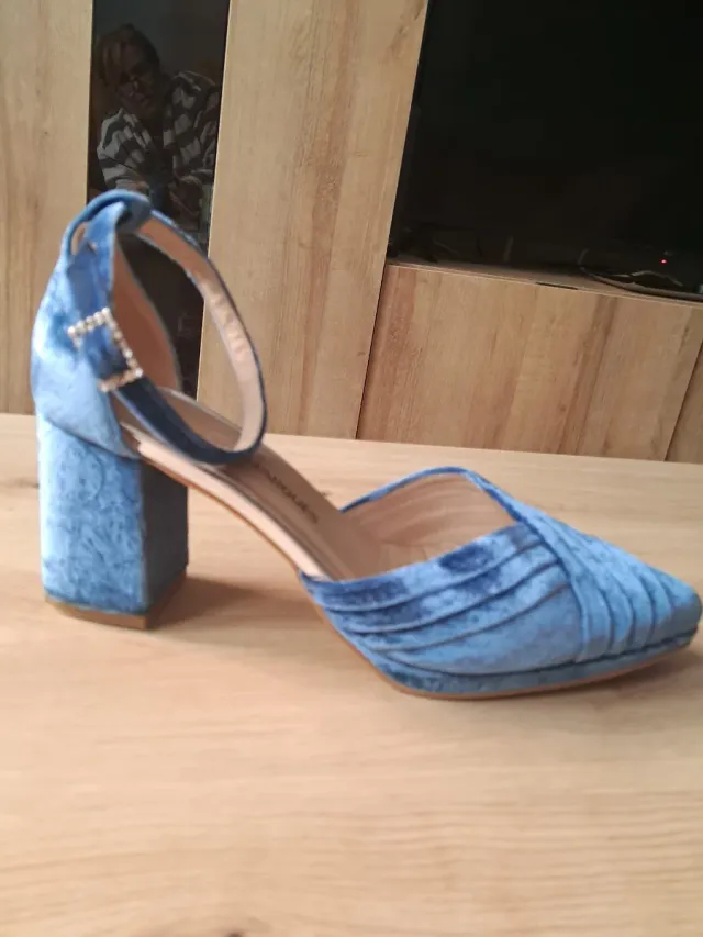 Zapatos de terciopelo azul