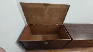 Baúl de madera antiguo