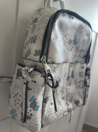 Mochila blanca juvenil