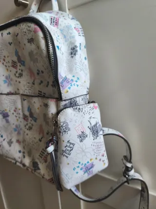 Mochila blanca juvenil