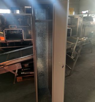 MÓDULOS DE 1 TAQUILLA DE METAL