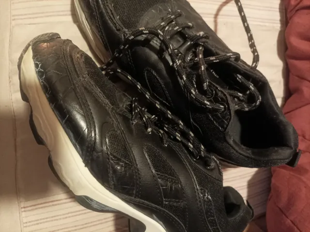 Deportivas Stradivarius Negras