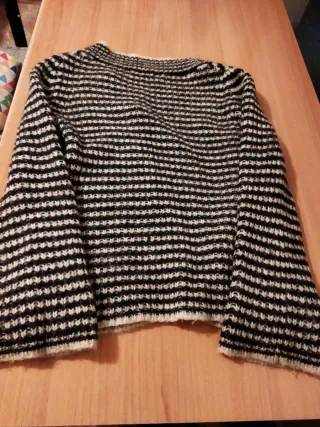 Rebeca de punto rayas blanco y negro