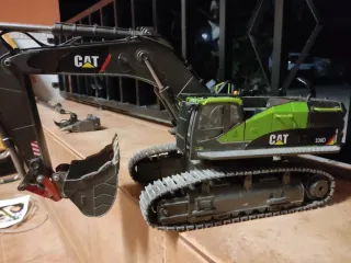 Retroexcavadora RC Huina Modificada