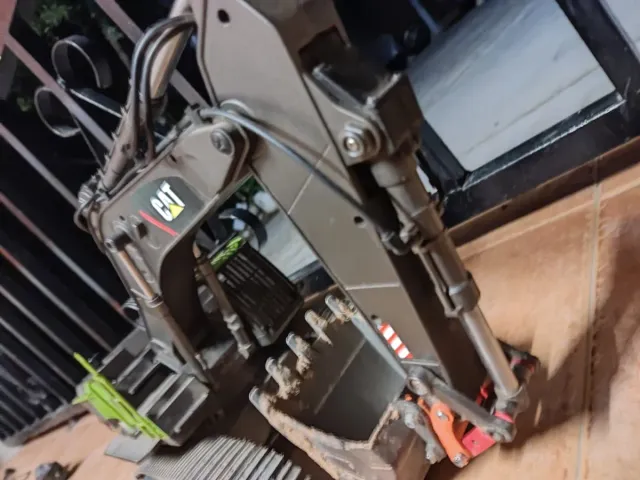 Retroexcavadora RC Huina Modificada