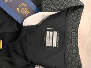 Camiseta Ecuador FEF 100 Años Negra