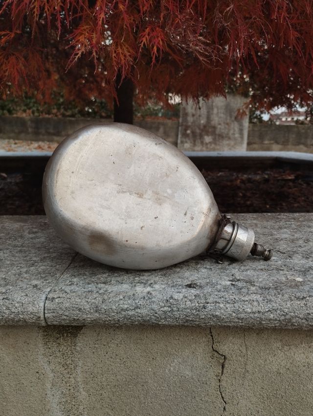 Antica borraccia seconda guerra mondiale