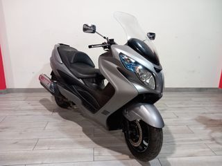 MAXISCOOTER - SUZUKI BURGMAN 400