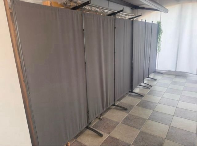 Biombo separador tela gris