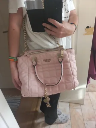 Bolso Guess rosa sin estrenar