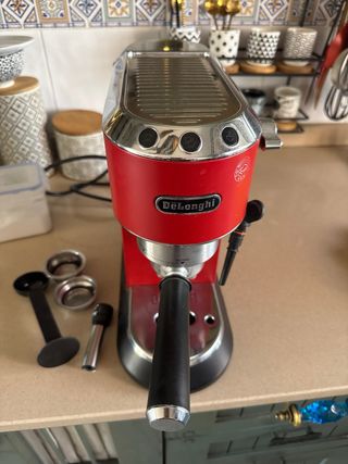 Cafetera Delonghi Roja