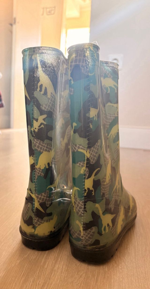 Botas de agua niño dinosaurios Talla 35
