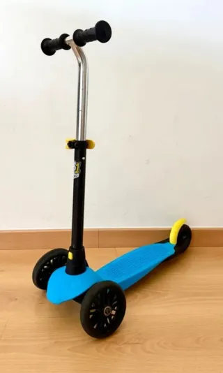 Patinete (como nuevo) infantil 3 ruedas Decathlon.