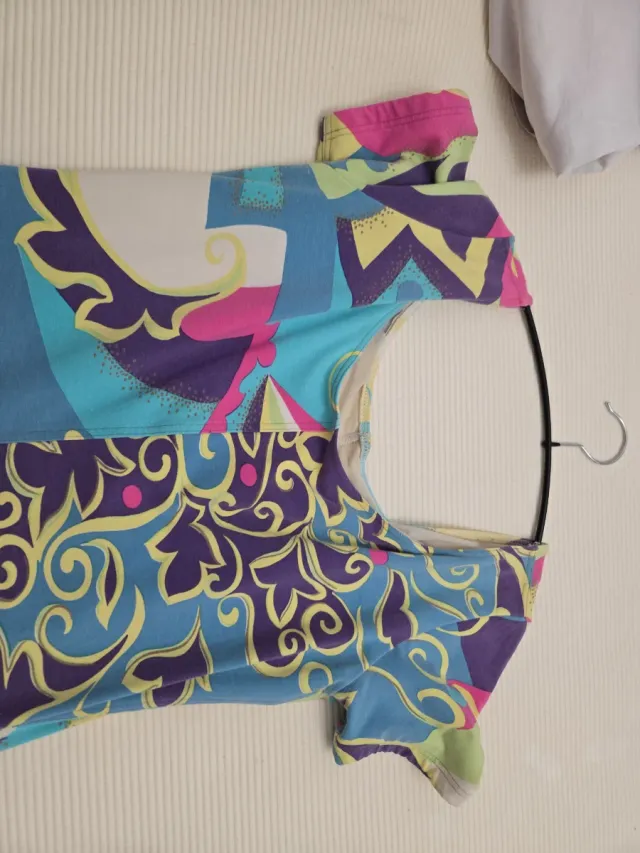 Vestido estampado ajustado