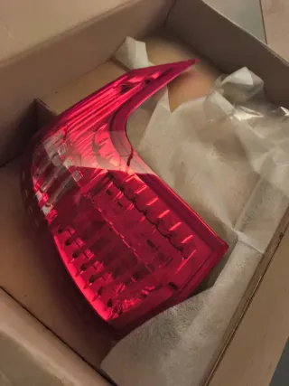 Piloto Trasero Dcho Peugeot 5008 Nuevo Original