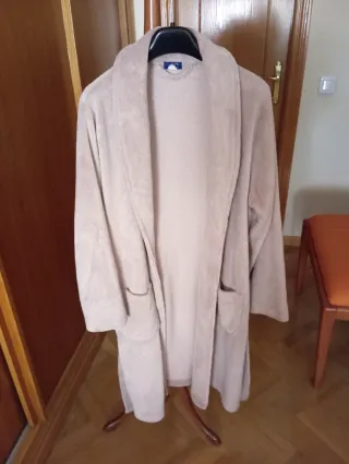 Bata de señora talla M beige