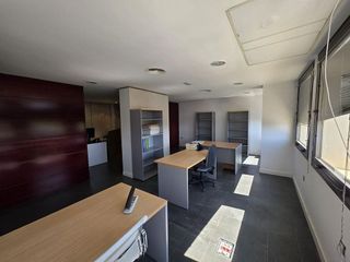 Oficina en venta en El Tardón - El Carmen en Sevilla