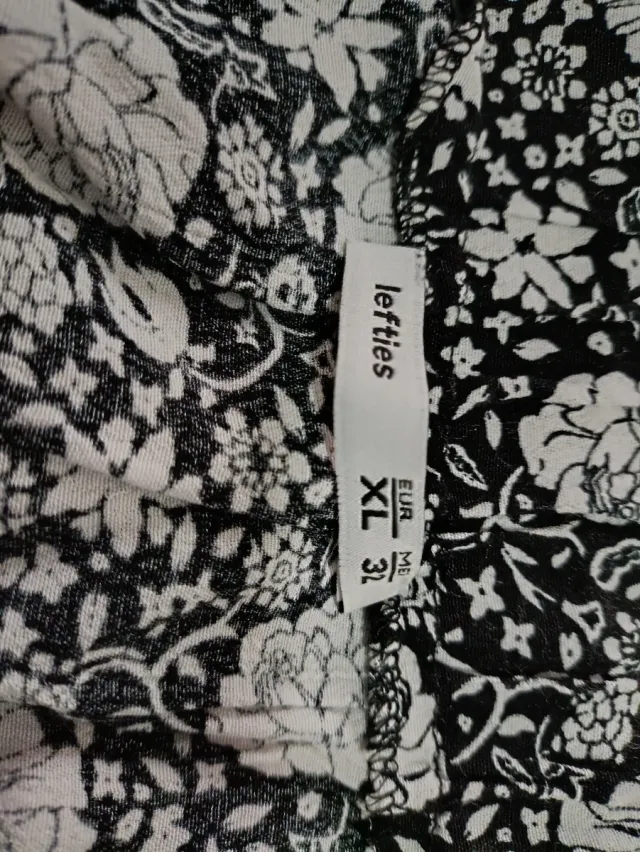 Falda midi estampada floral