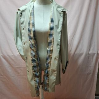 Gabardina Beige Talla L con Forro Cuadros