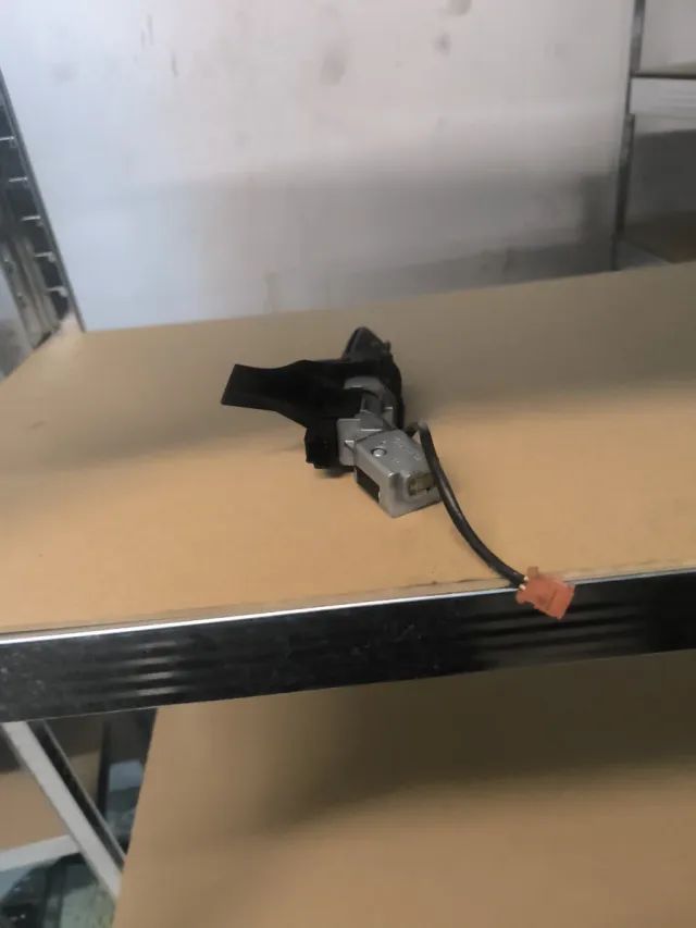 Bombín Peugeot 207cc