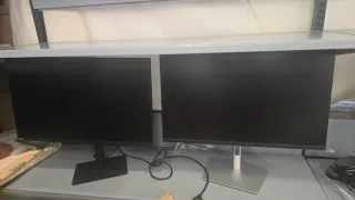 Pantalla Monitor Negro y Plata