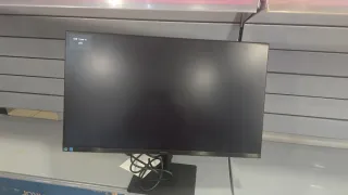 Pantalla Monitor Negro y Plata