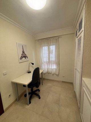 Piso en alquiler en Tres Huertas - El Torrejón - El Cerezo en Sevilla