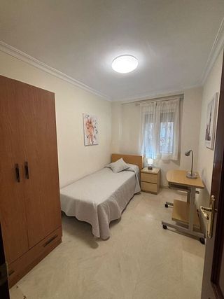 Piso en alquiler en Tres Huertas - El Torrejón - El Cerezo en Sevilla