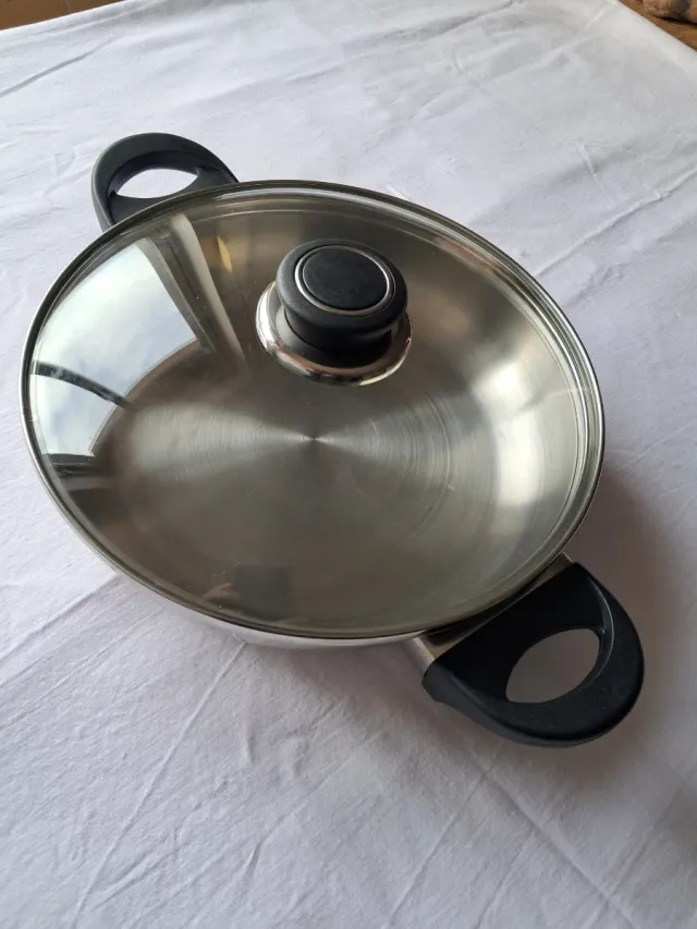 Cazuela Fagor con tapa de cristal