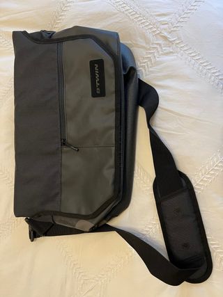 Bandolera B'TWIN portátil 17”